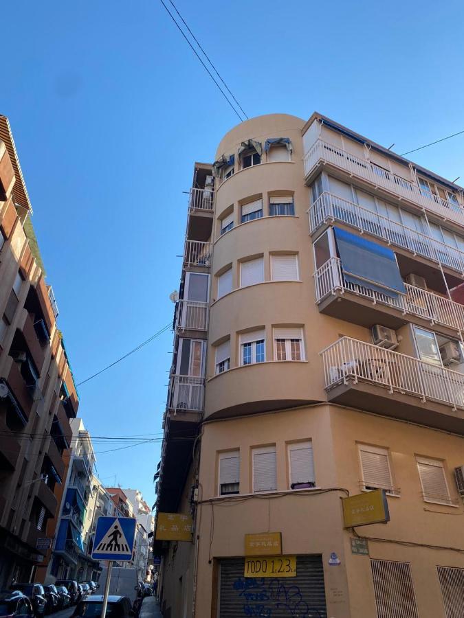 Solymar Poniente Apartamento Recien Reformado A 3 Min De Playa Poniente Y Del Centro Parking Opcional Benidorm Exterior photo