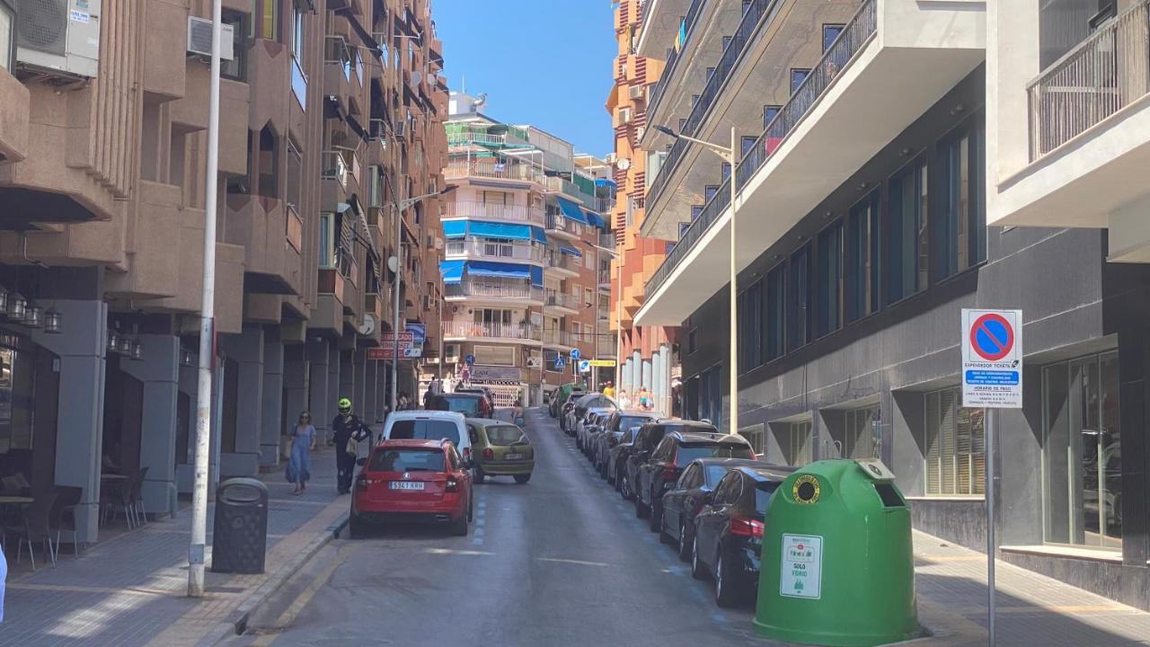 Solymar Poniente Apartamento Recien Reformado A 3 Min De Playa Poniente Y Del Centro Parking Opcional Benidorm Exterior photo